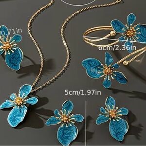 Elegant Blue Floral Jewelry Set